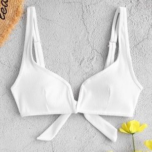 ZAFUL V-wired Textured Ribbed Bikini Top - White S